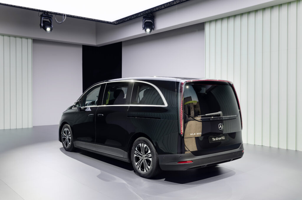 Mercedes-Benz VLE electric luxury van exterior